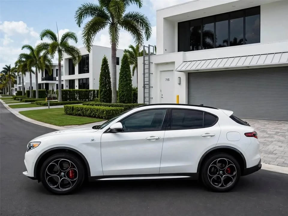 2022 Alfa Romeo Stelvio - Image 8 of 10