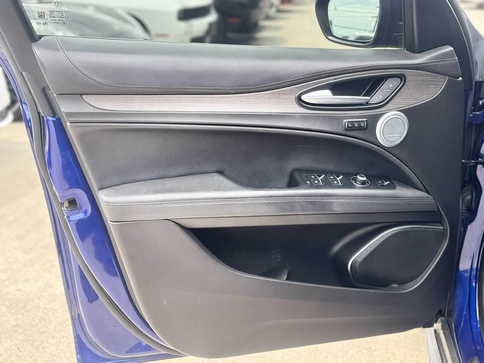 2022 Alfa Romeo Stelvio - Image 9 of 14