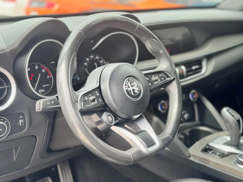 2022 Alfa Romeo Stelvio - Image 8 of 14