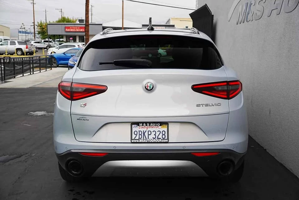 2022 Alfa Romeo Stelvio - Image 4 of 15