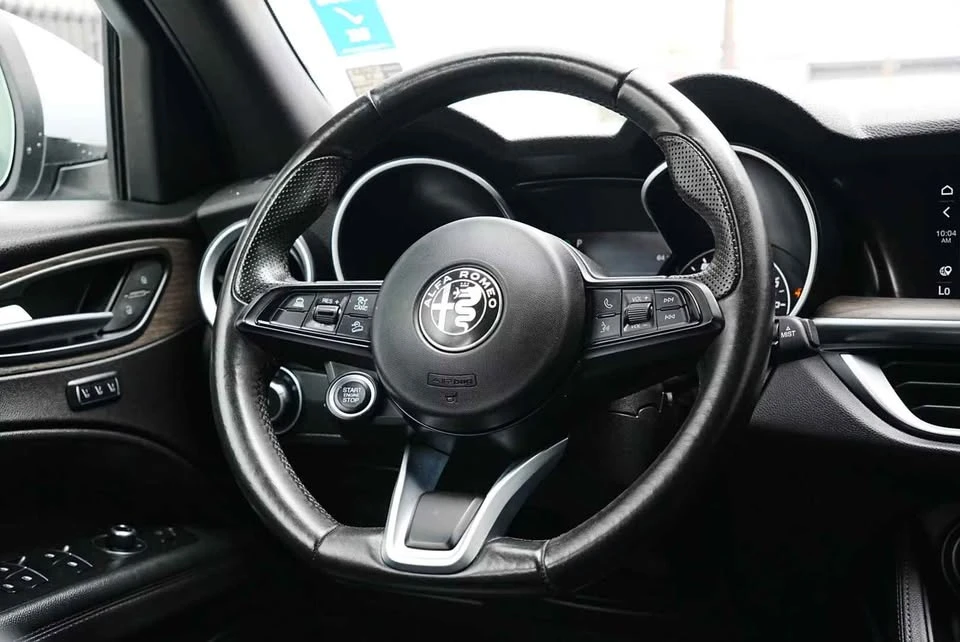 2022 Alfa Romeo Stelvio - Image 8 of 15