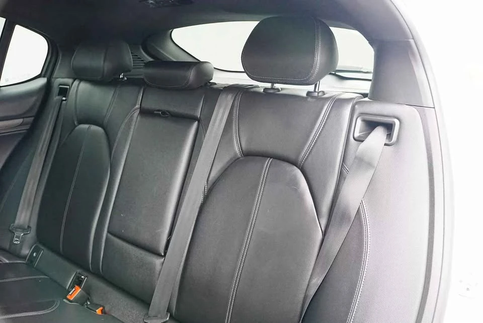 2022 Alfa Romeo Stelvio - Image 14 of 15