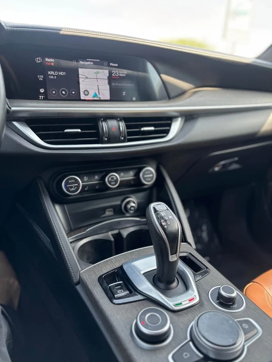 2022 Alfa Romeo Stelvio - Image 9 of 11