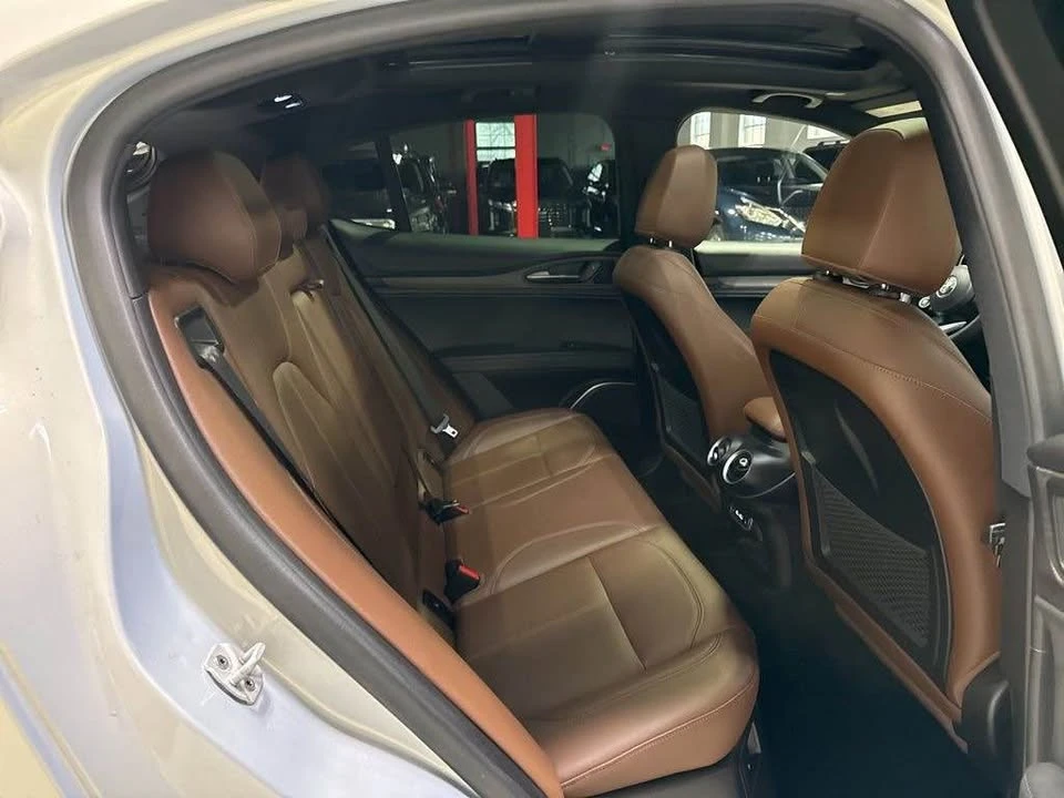 2022 Alfa Romeo Stelvio - Image 17 of 19