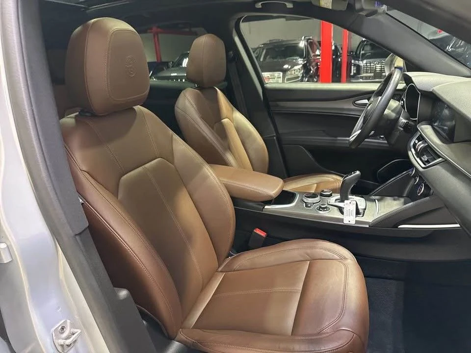 2022 Alfa Romeo Stelvio - Image 18 of 19