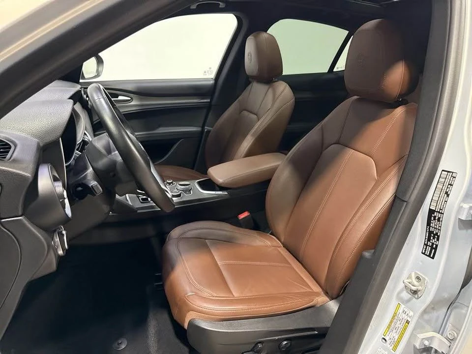 2022 Alfa Romeo Stelvio - Image 9 of 19