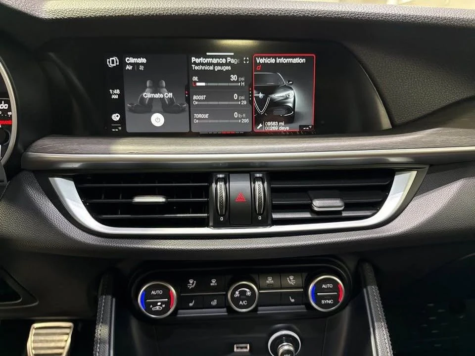 2022 Alfa Romeo Stelvio - Image 11 of 19