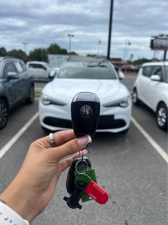 2022 Alfa Romeo Stelvio - Image 2 of 14