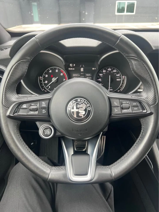 2022 Alfa Romeo Stelvio - Image 8 of 14