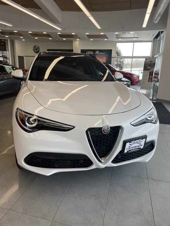 2022 Alfa Romeo Stelvio - Image 4 of 9