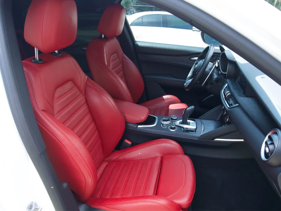 2022 Alfa Romeo Stelvio - Image 8 of 13