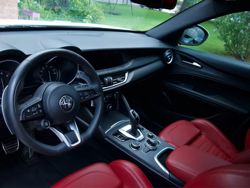 2022 Alfa Romeo Stelvio - Image 5 of 13