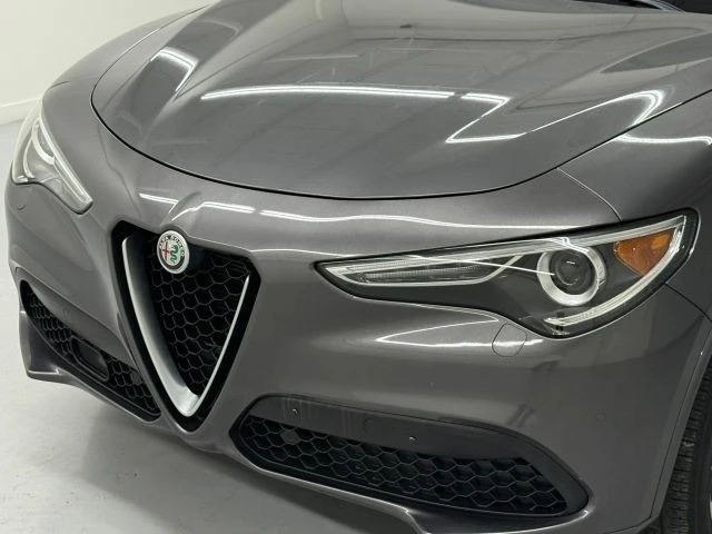 2022 Alfa Romeo Stelvio - Image 11 of 12