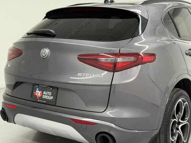 2022 Alfa Romeo Stelvio - Image 14 of 21