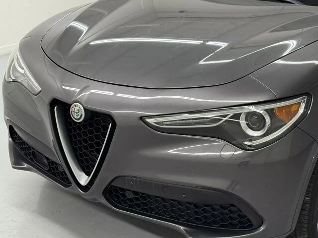 2022 Alfa Romeo Stelvio - Image 11 of 21