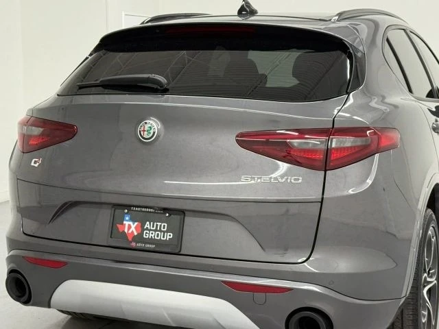2022 Alfa Romeo Stelvio - Image 13 of 21