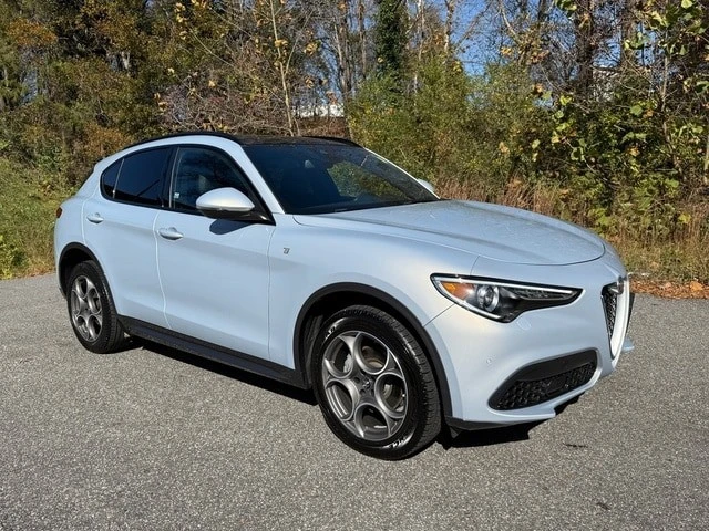 2022 Alfa Romeo Stelvio - Image 4 of 12