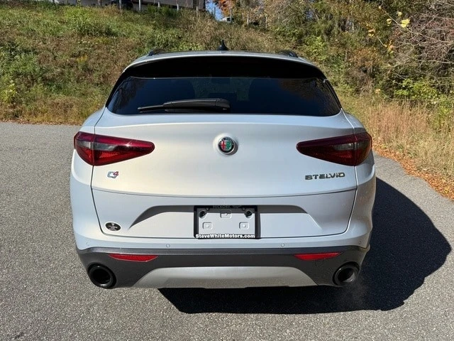 2022 Alfa Romeo Stelvio - Image 7 of 12