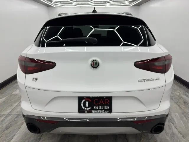 2022 Alfa Romeo Stelvio - Image 5 of 12
