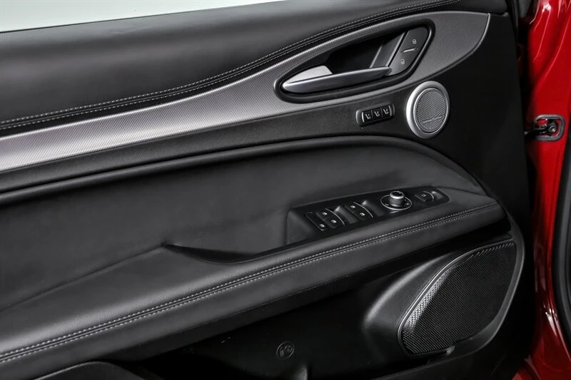 2022 Alfa Romeo Stelvio - Image 15 of 21
