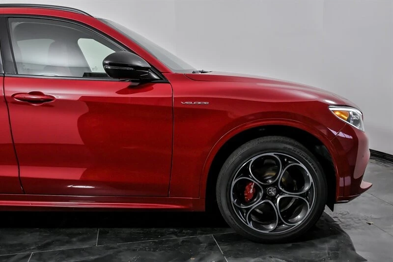 2022 Alfa Romeo Stelvio - Image 12 of 21