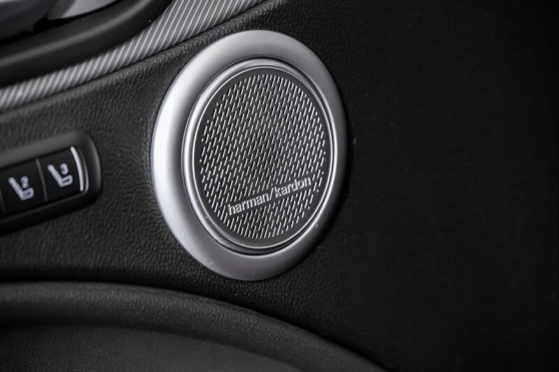 2022 Alfa Romeo Stelvio - Image 17 of 21