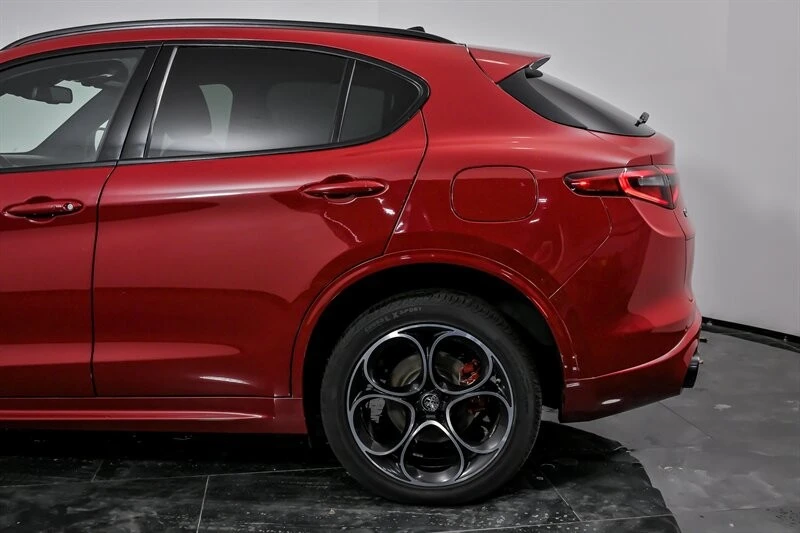 2022 Alfa Romeo Stelvio - Image 7 of 21