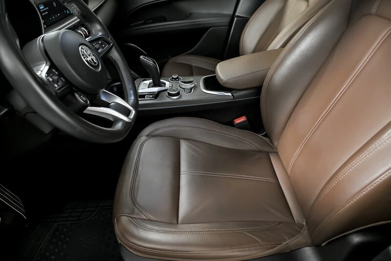 2022 Alfa Romeo Stelvio - Image 20 of 21