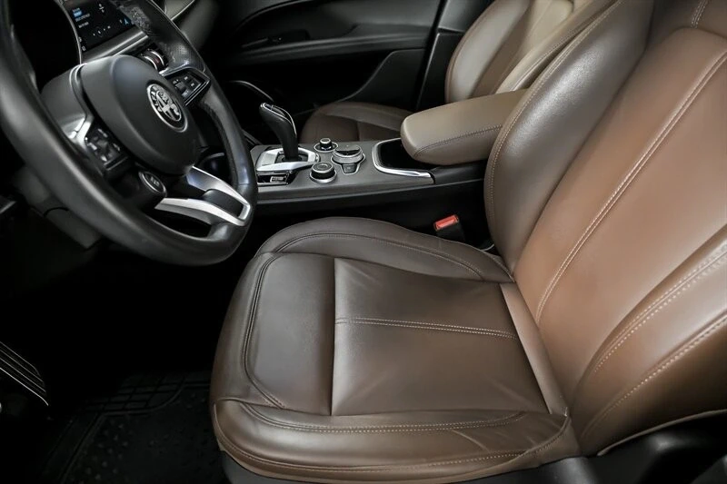 2022 Alfa Romeo Stelvio - Image 20 of 21