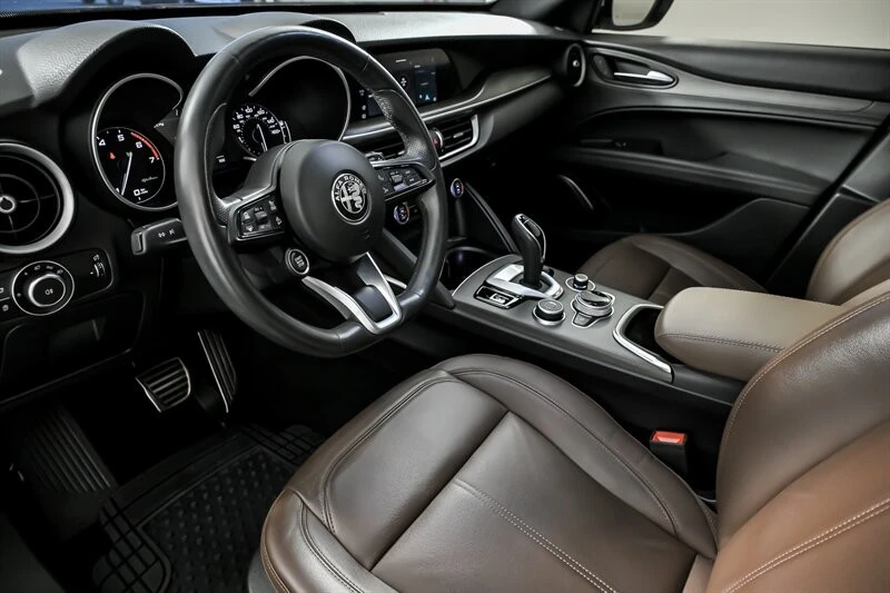 2022 Alfa Romeo Stelvio - Image 19 of 21