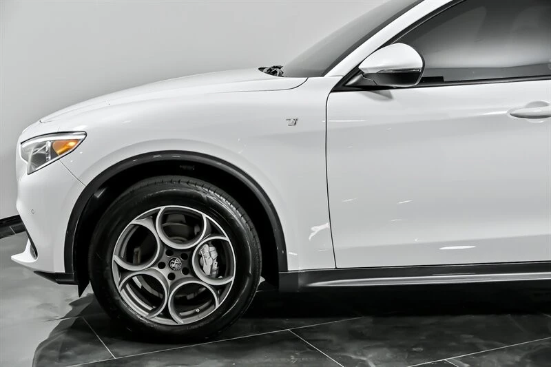 2022 Alfa Romeo Stelvio - Image 6 of 21
