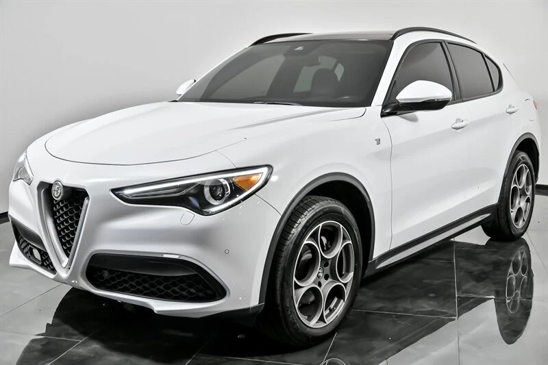 2022 Alfa Romeo Stelvio - Image 5 of 21