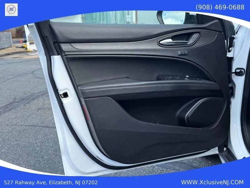 2022 Alfa Romeo Stelvio - Image 7 of 12