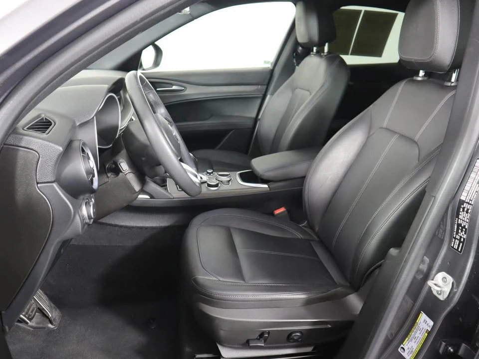 2022 Alfa Romeo Stelvio - Image 9 of 15