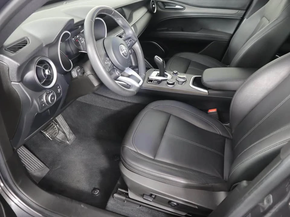 2022 Alfa Romeo Stelvio - Image 8 of 15