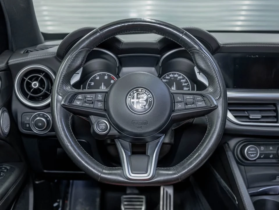 2022 Alfa Romeo Stelvio - Image 14 of 20