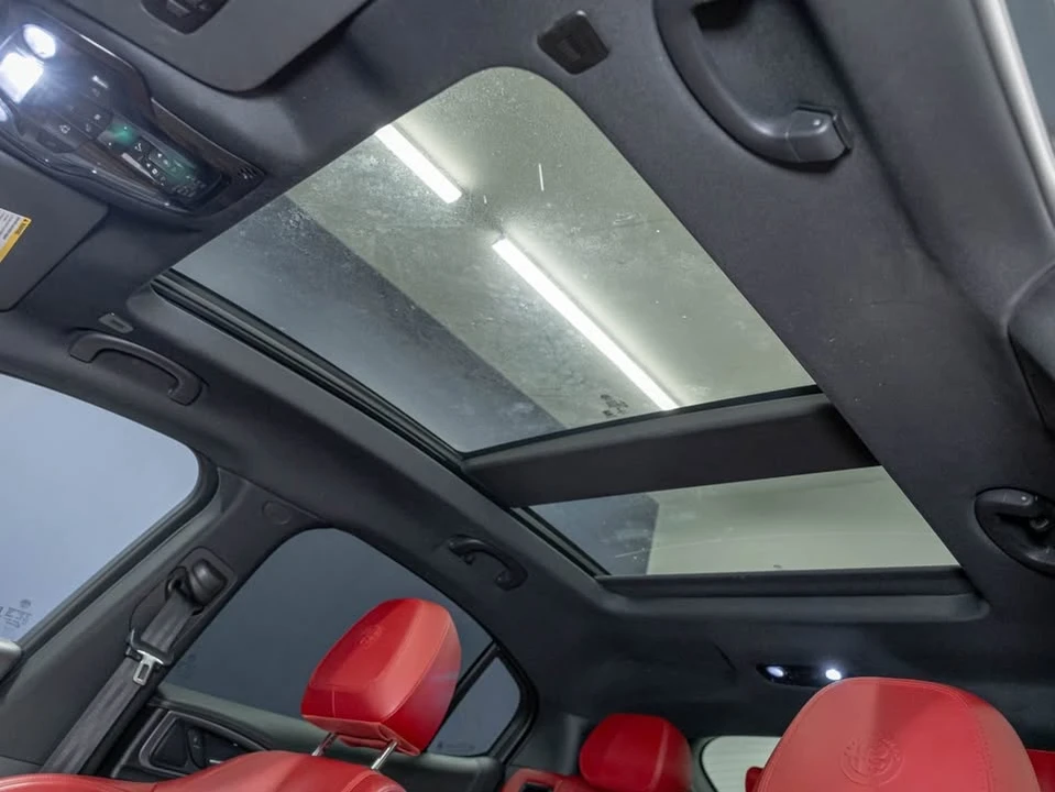 2022 Alfa Romeo Stelvio - Image 6 of 20