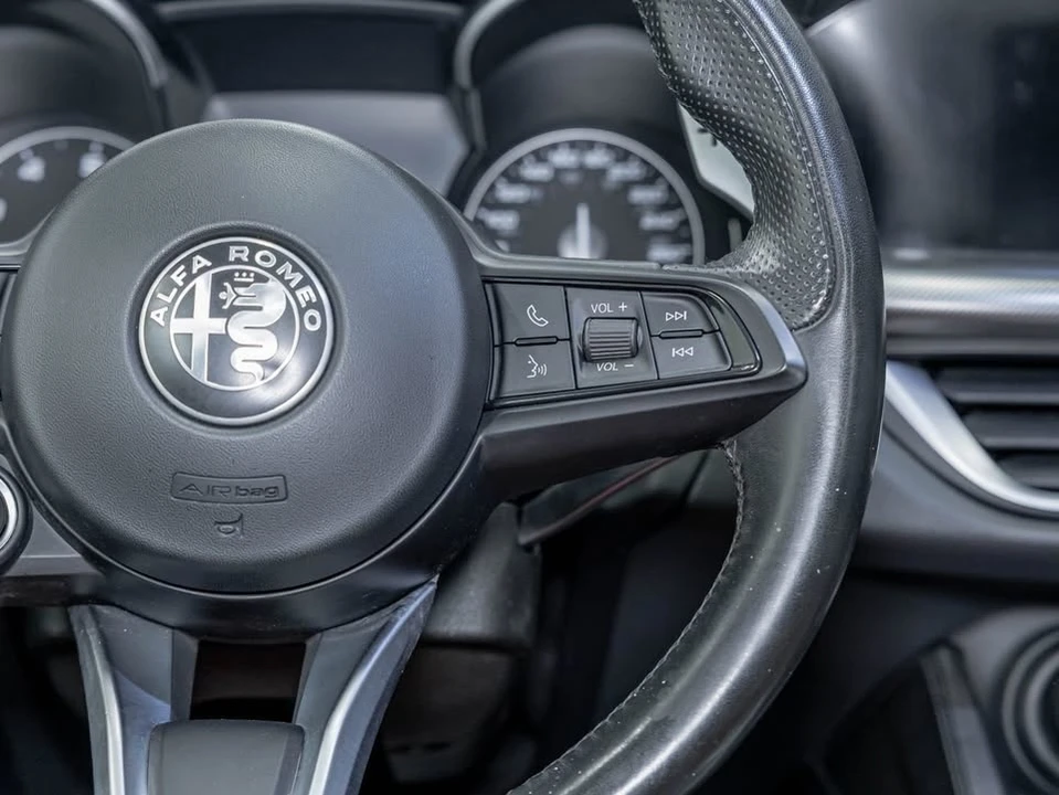 2022 Alfa Romeo Stelvio - Image 17 of 20