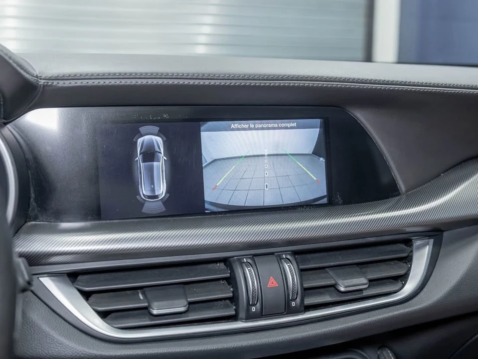 2022 Alfa Romeo Stelvio - Image 19 of 20