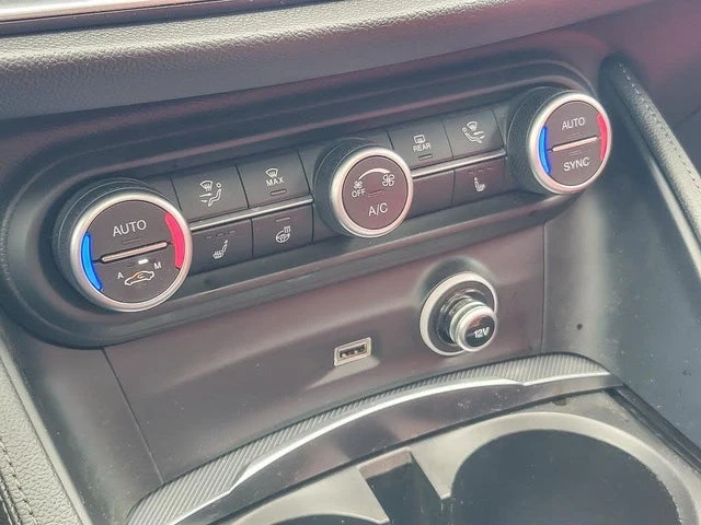 2022 Alfa Romeo Stelvio - Image 15 of 20
