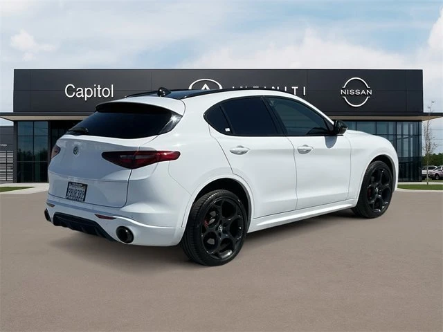 2022 Alfa Romeo Stelvio - Image 4 of 20