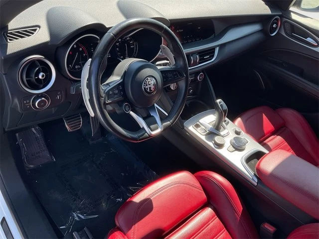 2022 Alfa Romeo Stelvio - Image 15 of 20