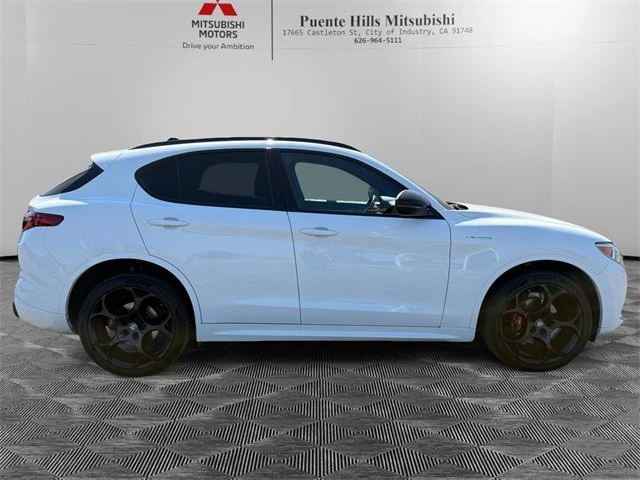 2022 Alfa Romeo Stelvio - Image 4 of 20