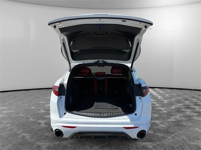 2022 Alfa Romeo Stelvio - Image 9 of 20