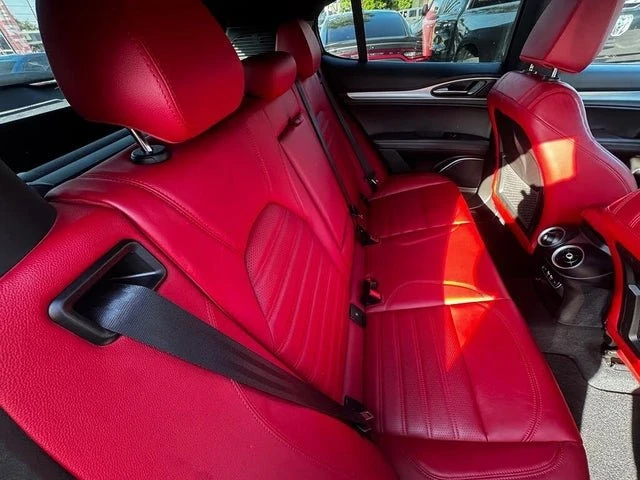 2022 Alfa Romeo Stelvio - Image 19 of 20