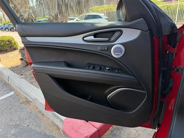 2022 Alfa Romeo Stelvio - Image 11 of 20