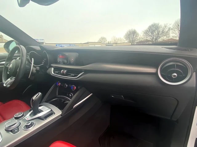 2022 Alfa Romeo Stelvio - Image 18 of 20