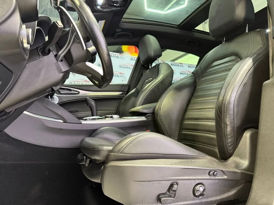 2022 Alfa Romeo - Image 11 of 20