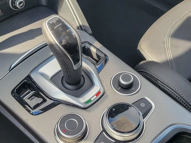 2022 Alfa Romeo Stelvio - Image 13 of 20