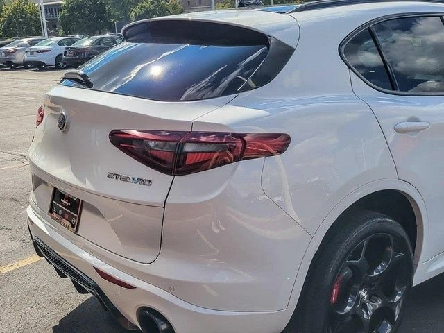 2022 Alfa Romeo Stelvio - Image 6 of 20